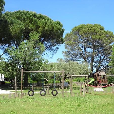 Domaine Le Moulin Neuf Hotel Saint-Quentin-la-Poterie Ngoại thất bức ảnh