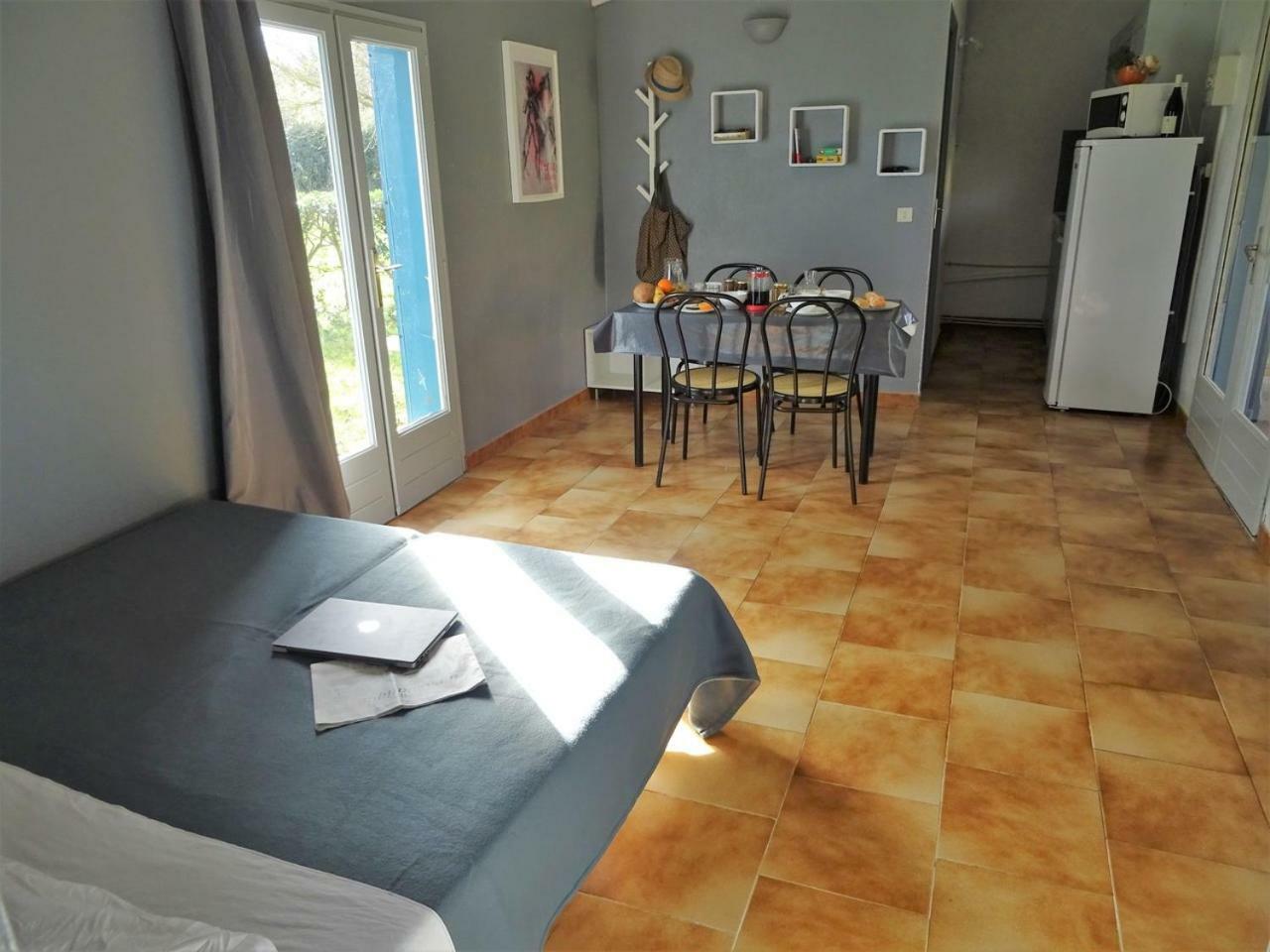 Domaine Le Moulin Neuf Hotel Saint-Quentin-la-Poterie Ngoại thất bức ảnh