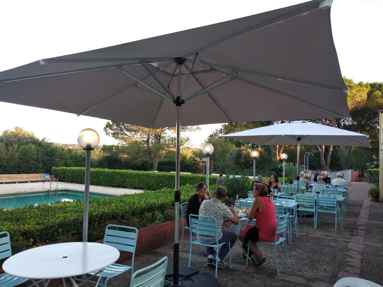 Domaine Le Moulin Neuf Hotel Saint-Quentin-la-Poterie Ngoại thất bức ảnh